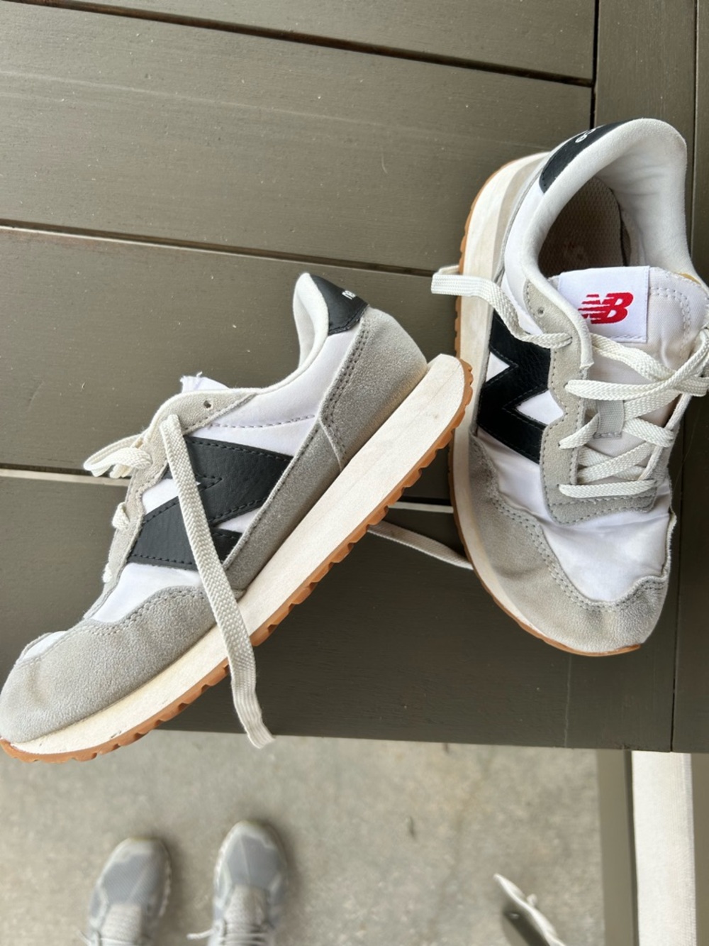 New Balance Kids Gray, Black & White Retro Runner Sneakers